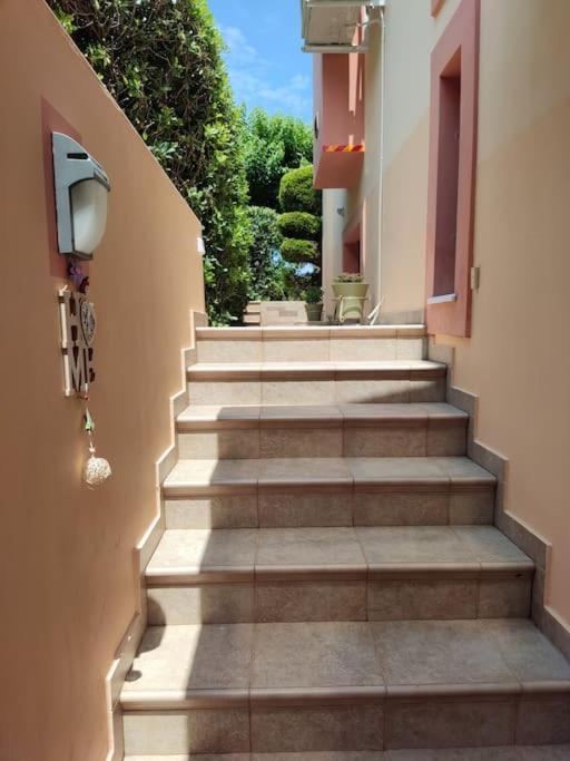 Ebony And Ivory Suites Drosia  Exterior photo